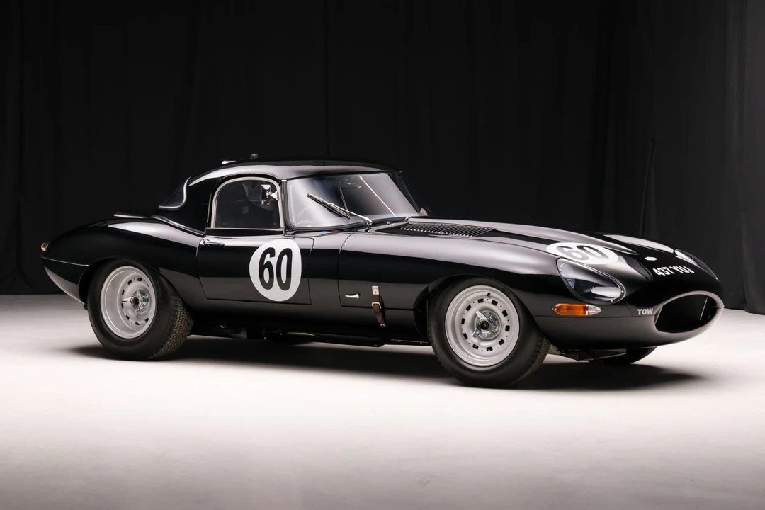 Jaguar Replica - Image 12 of 31