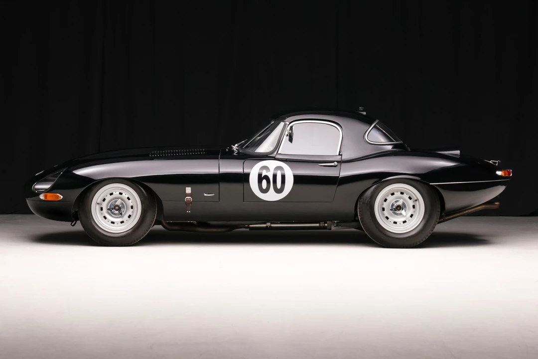 Jaguar Replica - Image 5 of 31