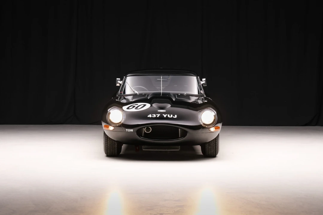 Jaguar Replica - Image 14 of 31