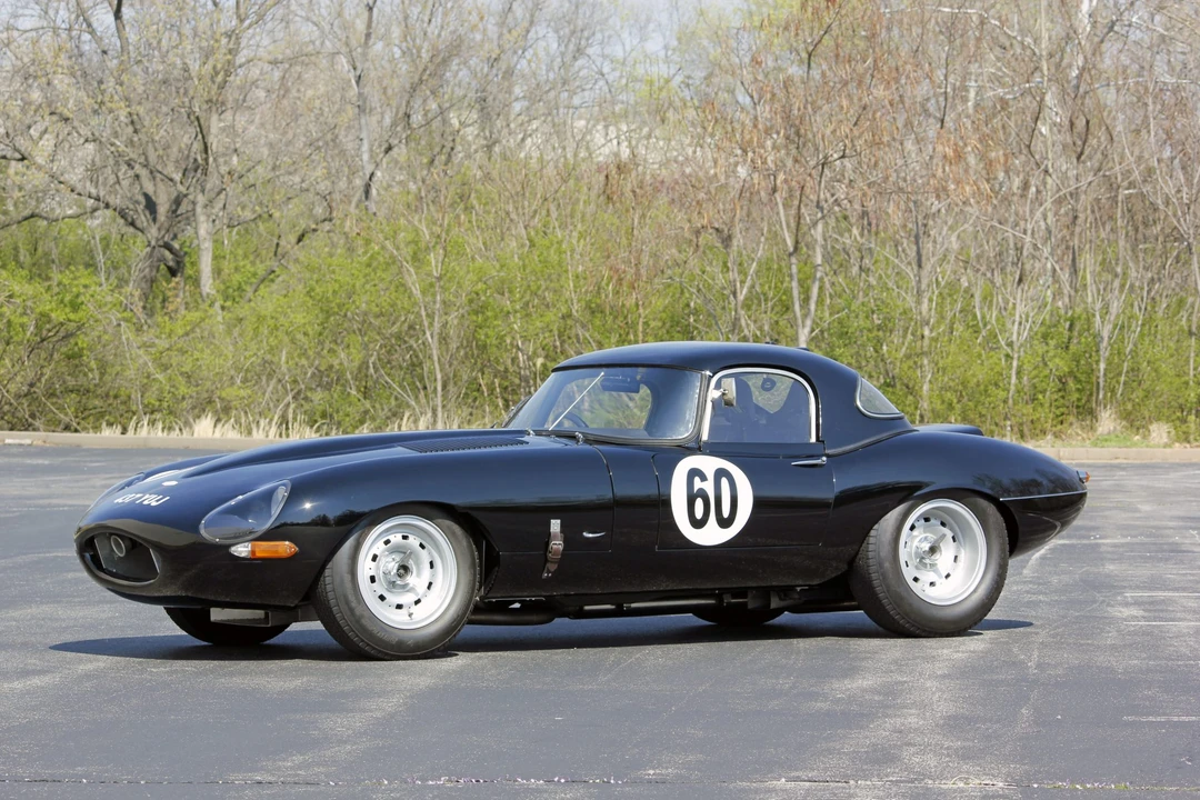 Jaguar Replica - Image 26 of 31