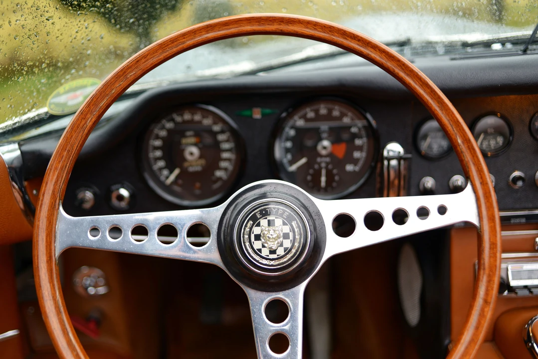 Jaguar E-Type Series 1 - Image 12 of 25