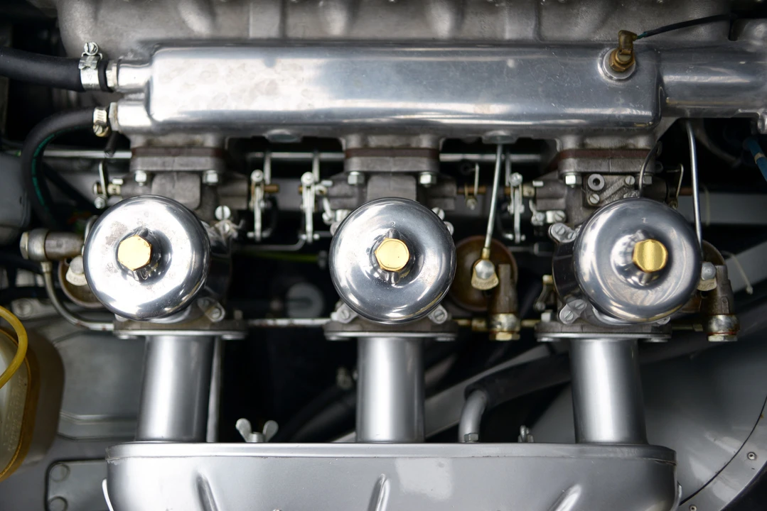Jaguar E-Type Series 1 - Image 19 of 25