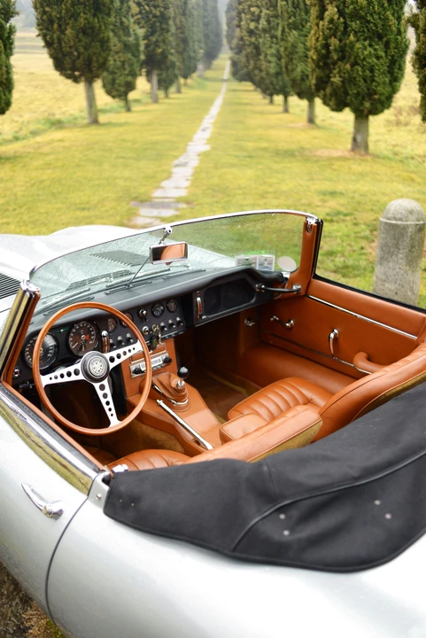 Jaguar E-Type Series 1 - Image 9 of 25