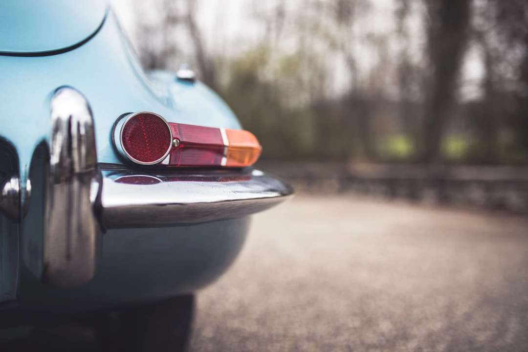 Jaguar E-Type Series 1 2+2 - Image 29 of 31