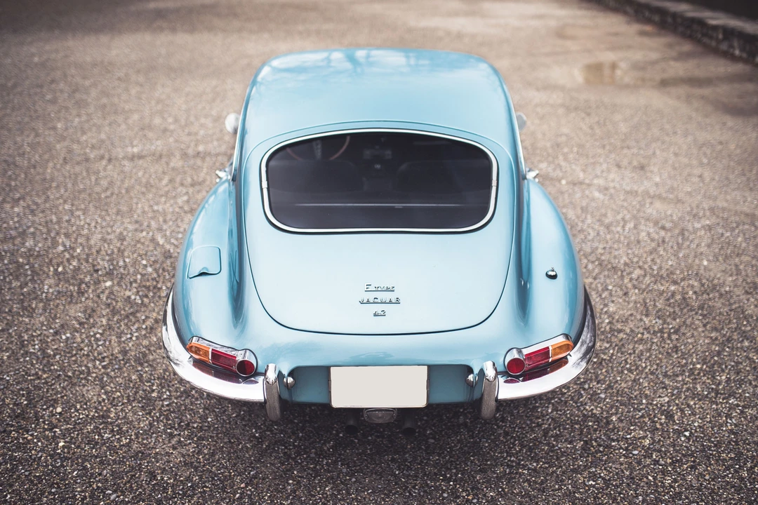 Jaguar E-Type Series 1 2+2 - Image 31 of 31