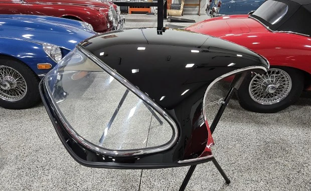 Parts & Memorabilia Bodywork - Image 2 of 4