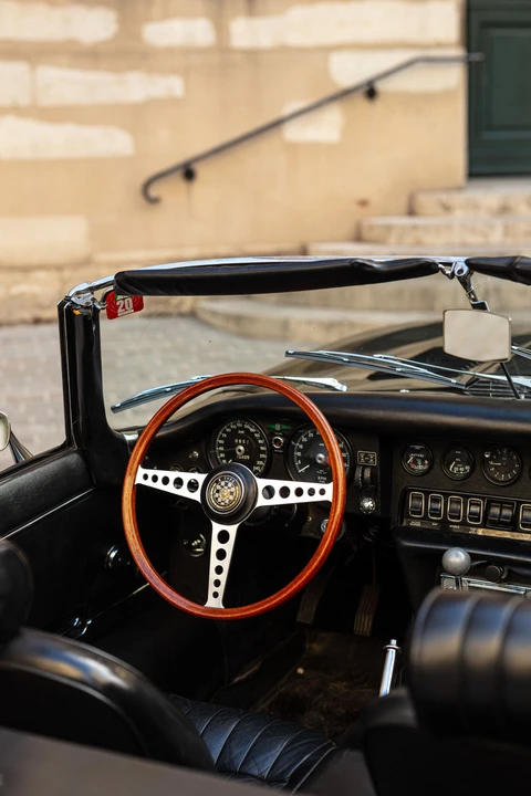 Jaguar E-Type Series 2 - Image 5 of 31