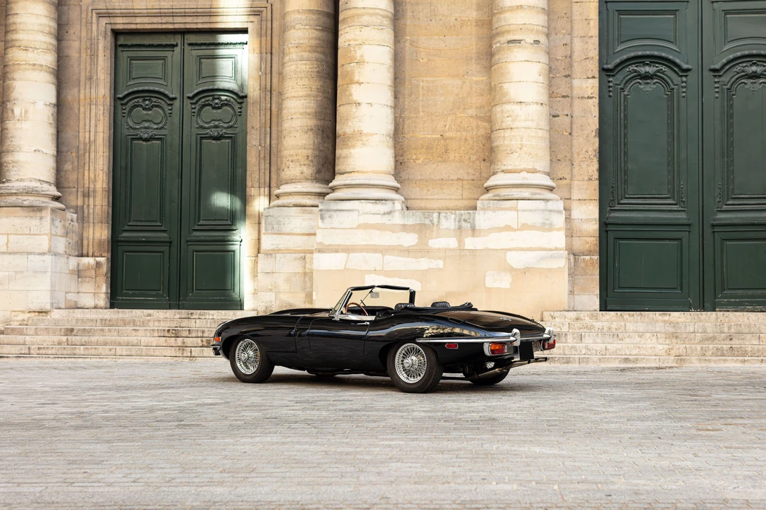 Jaguar E-Type Series 2 - Image 2 of 31