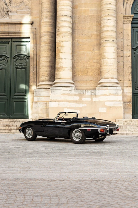 Jaguar E-Type Series 2 - Image 15 of 31