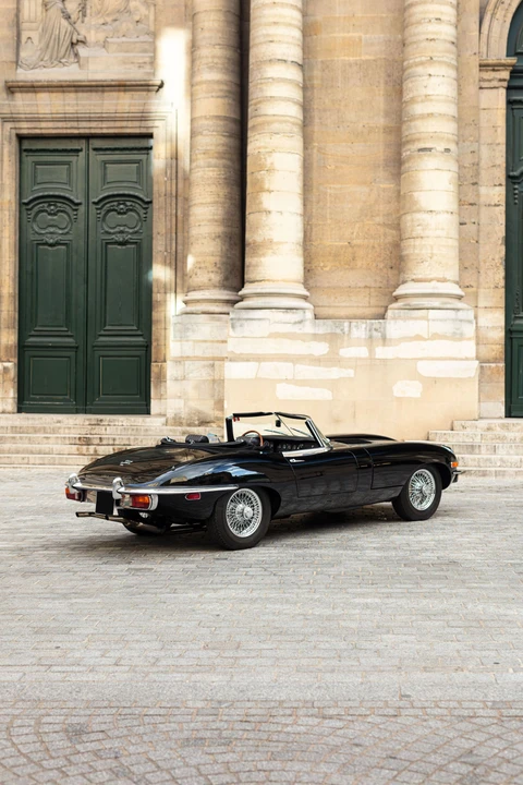 Jaguar E-Type Series 2 - Image 19 of 31