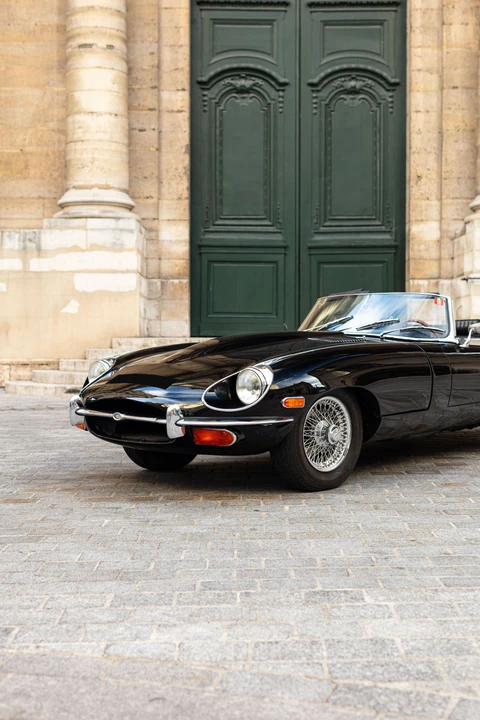 Jaguar E-Type Series 2 - Image 9 of 31