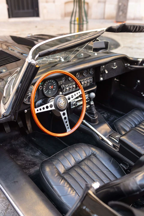 Jaguar E-Type Series 2 - Image 7 of 31