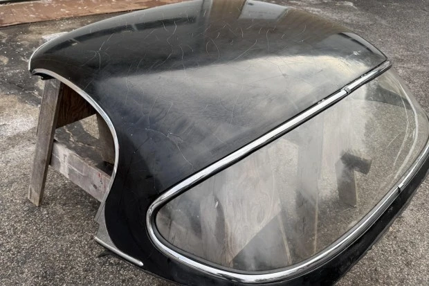 Parts & Memorabilia Bodywork - Image 2 of 3