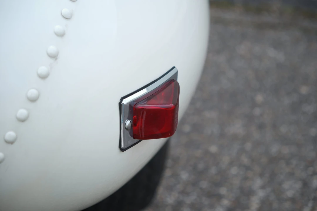 Jaguar Replica - Image 23 of 31