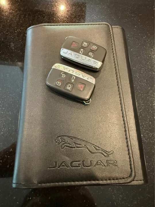 2017 Jaguar F-Pace - Image 8 of 10