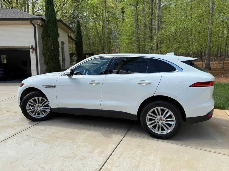 2017 Jaguar F-Pace - Image 4 of 10