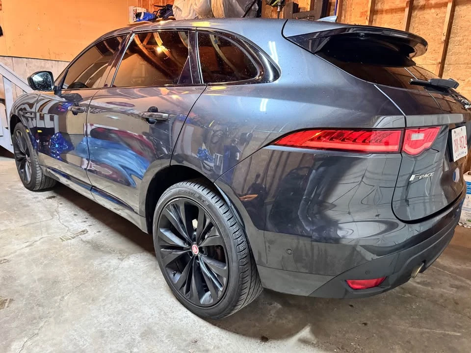 2017 Jaguar F-Pace - Image 9 of 10