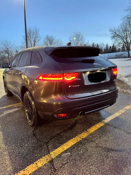 2017 Jaguar F-Pace - Image 4 of 10