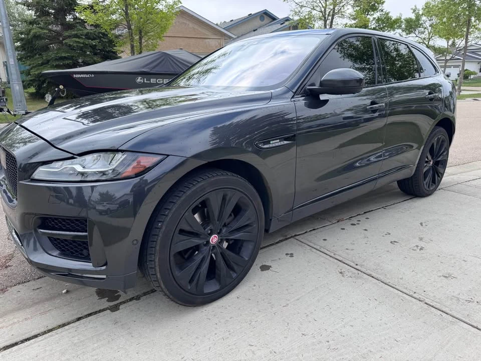 2017 Jaguar F-Pace - Image 2 of 10
