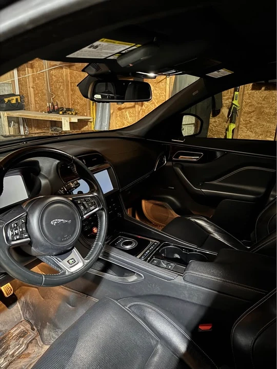 2017 Jaguar F-Pace - Image 9 of 10