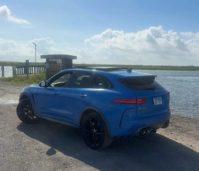 Jaguar F-Pace SVR - Image 5 of 8