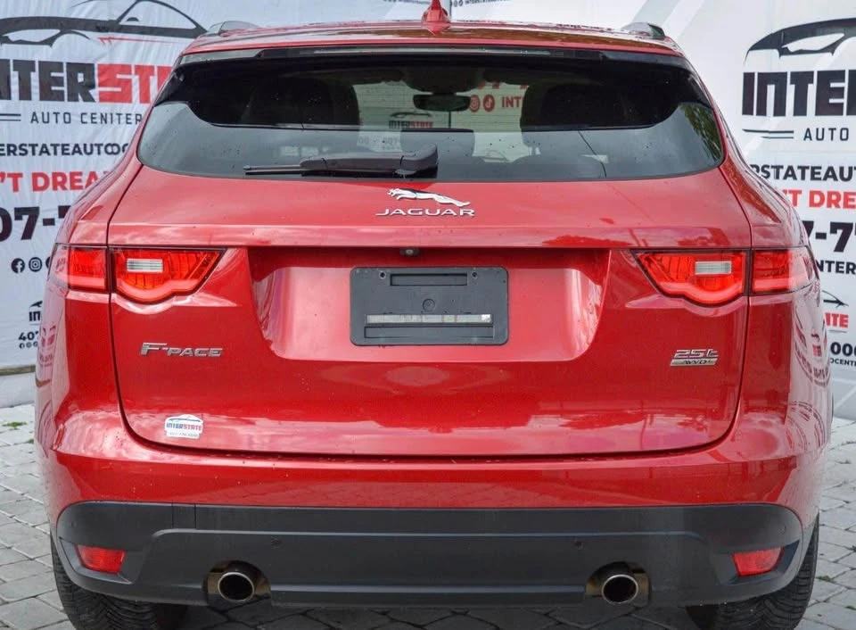 Jaguar F-Pace - Image 3 of 8