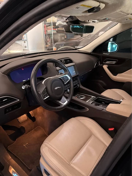 2020 Jaguar F-Pace - Image 5 of 6