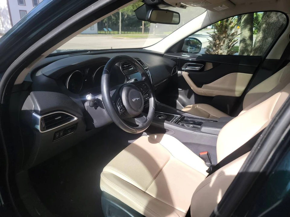 2018 Jaguar F-Pace - Image 6 of 7