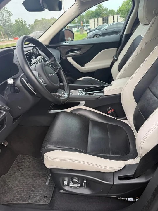 2020 Jaguar F-Pace - Image 8 of 10