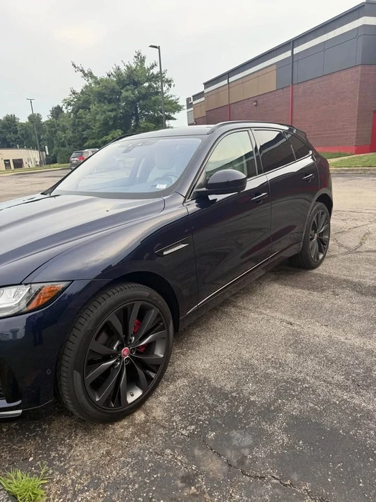2020 Jaguar F-Pace - Image 7 of 10