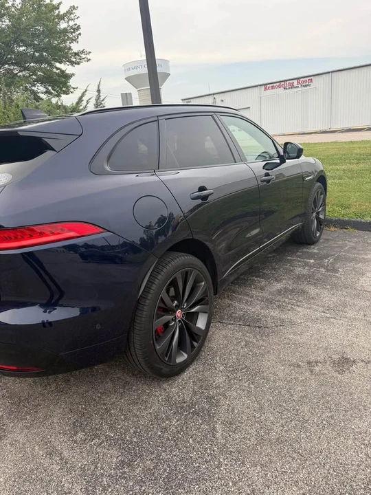 2020 Jaguar F-Pace - Image 3 of 10