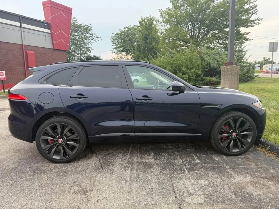 2020 Jaguar F-Pace - Image 2 of 10