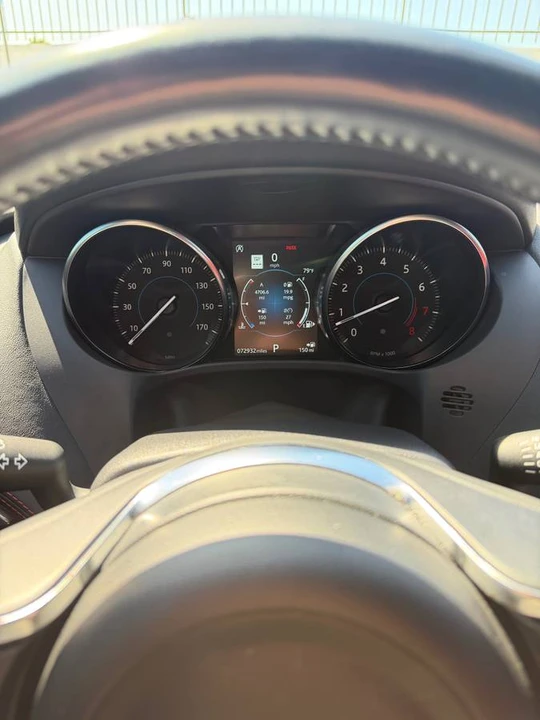 2020 Jaguar F-Pace - Image 15 of 17