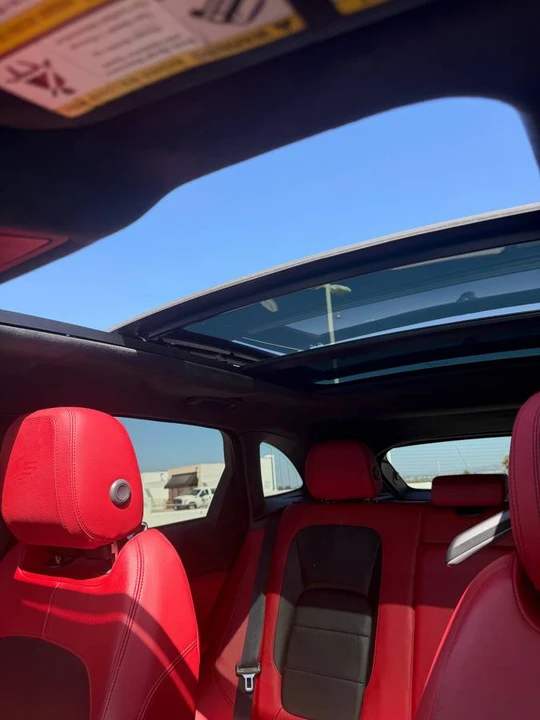 2020 Jaguar F-Pace - Image 10 of 17