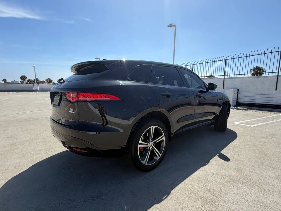 2020 Jaguar F-Pace - Image 4 of 17