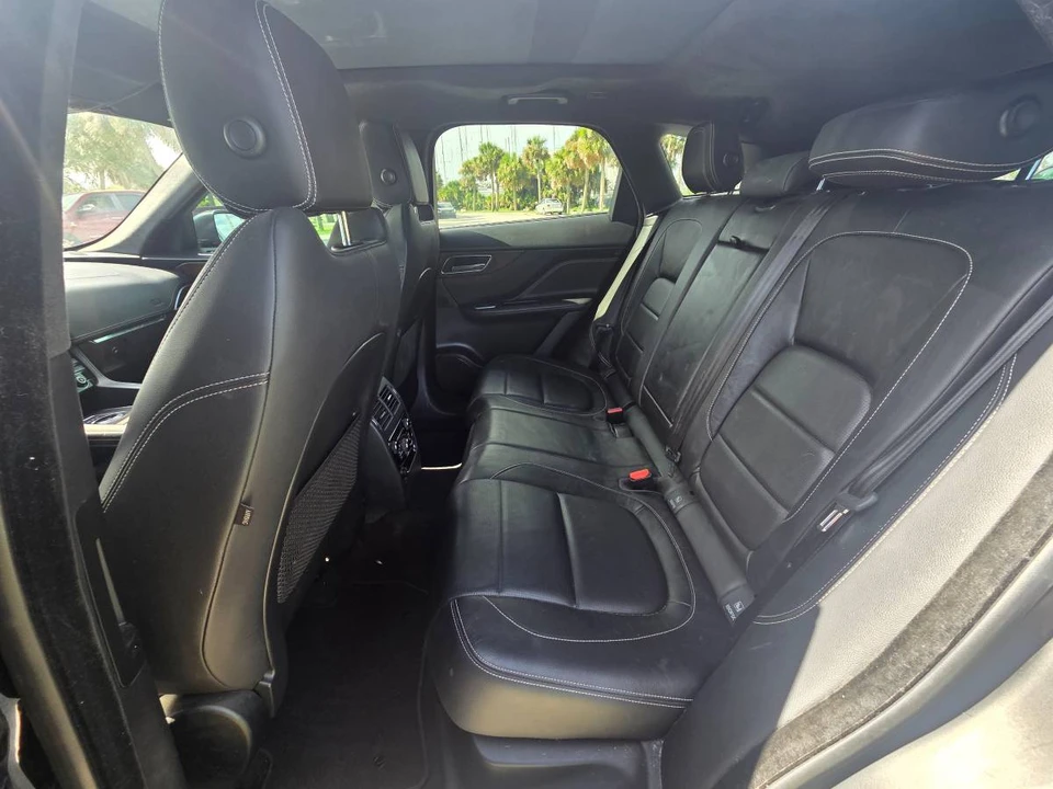 2017 Jaguar F-Pace - Image 6 of 13