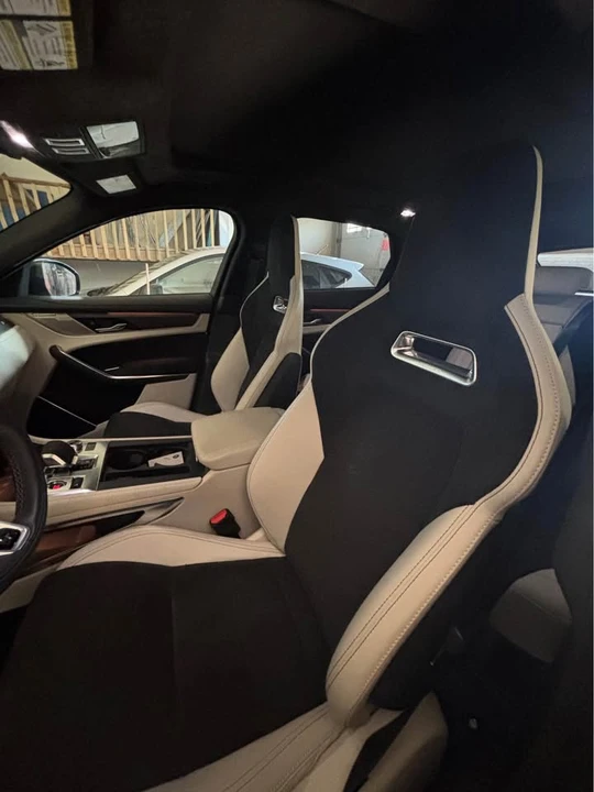2023 Jaguar F-Pace SVR - Image 6 of 7