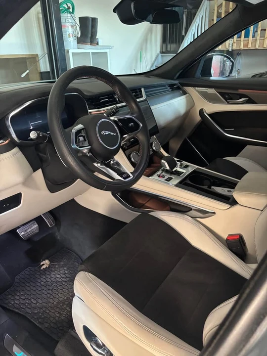 2023 Jaguar F-Pace SVR - Image 5 of 7