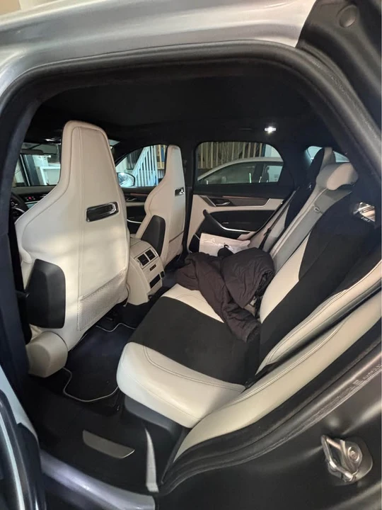 2023 Jaguar F-Pace SVR - Image 7 of 7