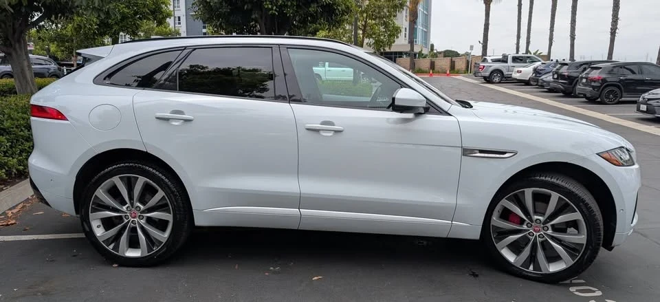 Jaguar F-Pace - Image 7 of 8