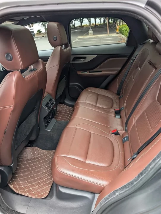Jaguar F-Pace - Image 8 of 9