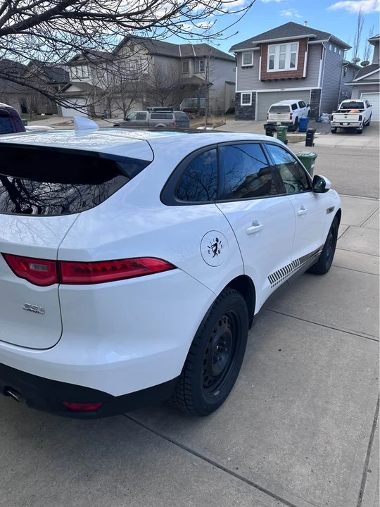 2018 Jaguar F-Pace - Image 3 of 10