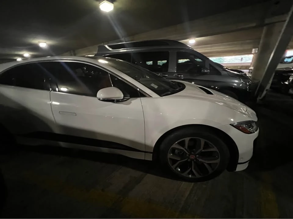 2020 Jaguar I-Pace - Image 5 of 10