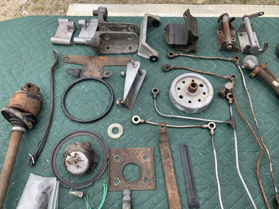 Parts & Memorabilia Mechanical Components - Image 4 of 31