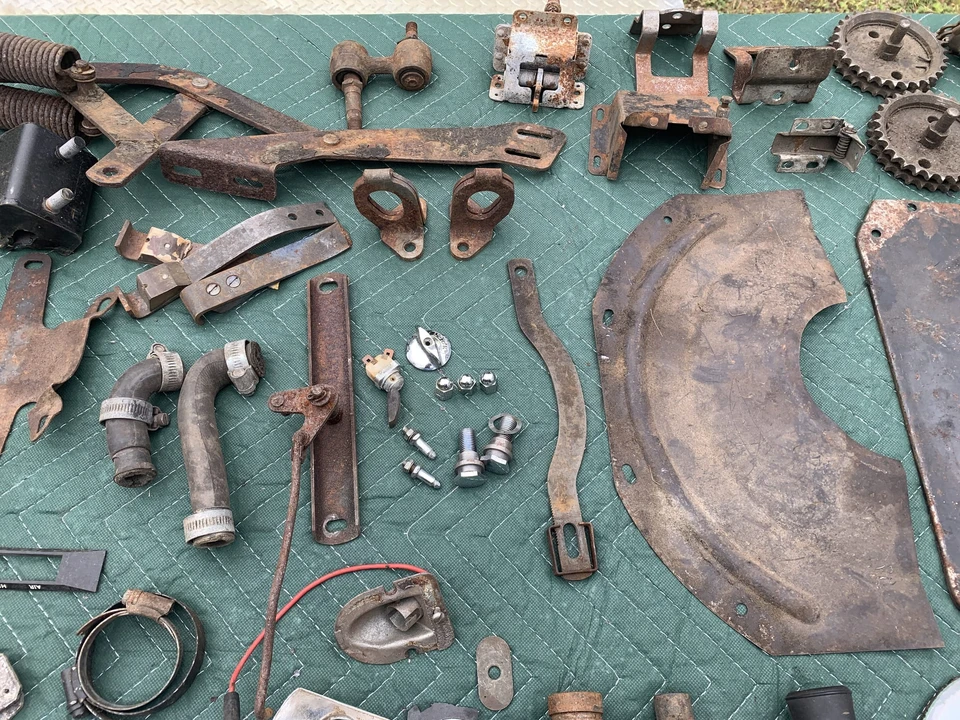 Parts & Memorabilia Mechanical Components - Image 8 of 31