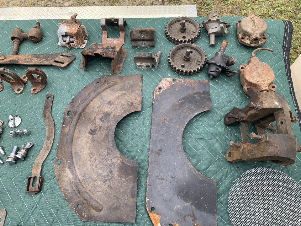 Parts & Memorabilia Mechanical Components - Image 10 of 31