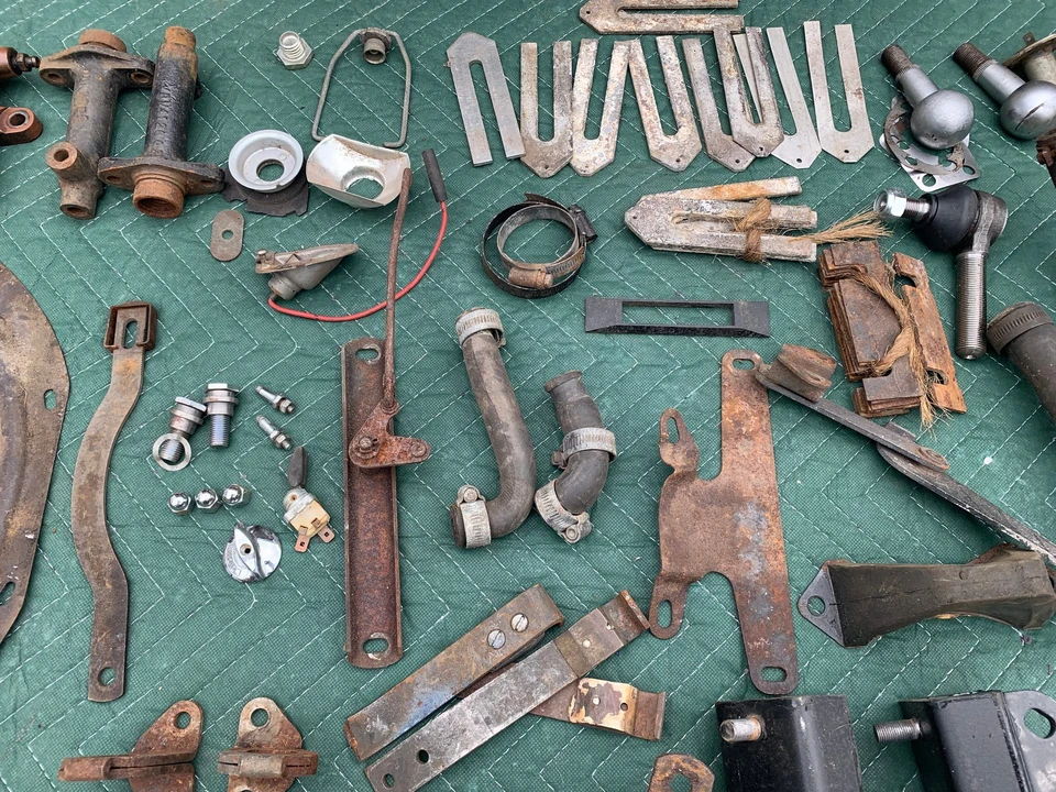 Parts & Memorabilia Mechanical Components - Image 15 of 31