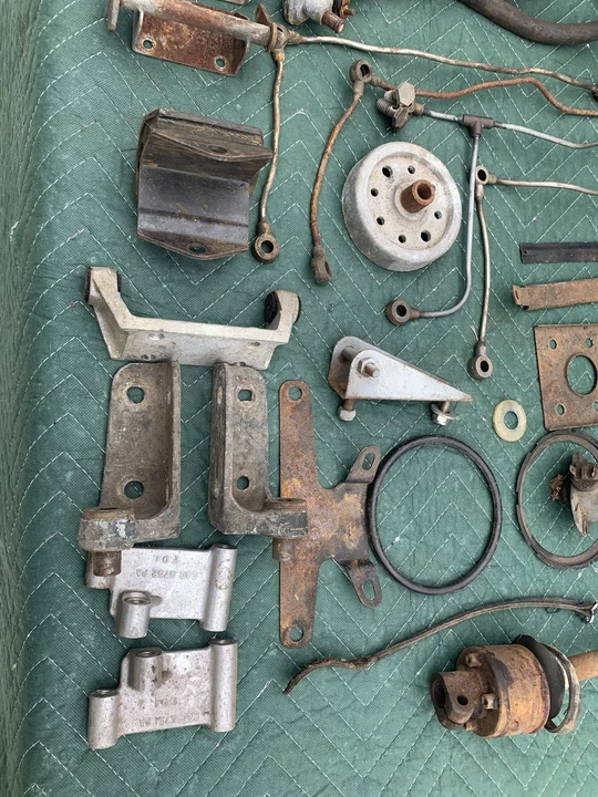Parts & Memorabilia Mechanical Components - Image 17 of 31