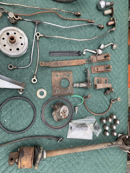 Parts & Memorabilia Mechanical Components - Image 18 of 31