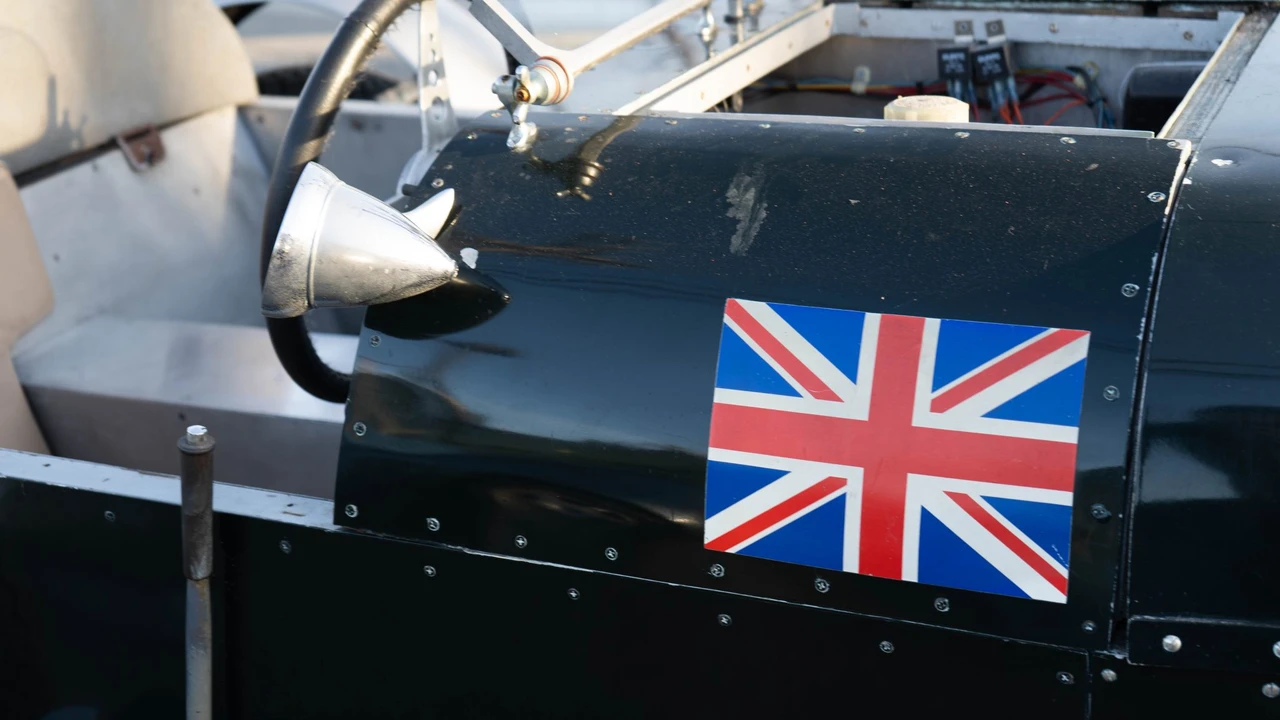 Jaguar Replica - Image 25 of 31